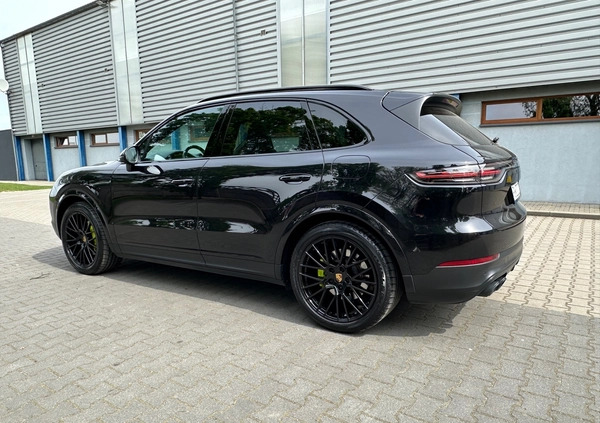 Porsche Cayenne cena 399900 przebieg: 76600, rok produkcji 2021 z Poznań małe 232